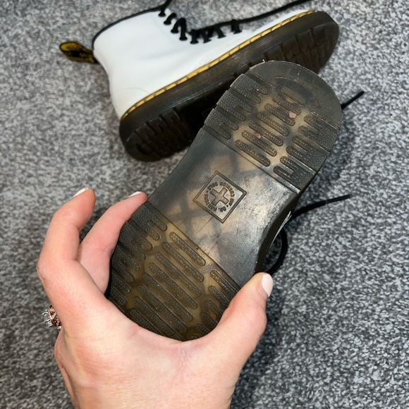 DR MARTENS Kids Leather Lace Up Boots - Picture 7 of 13